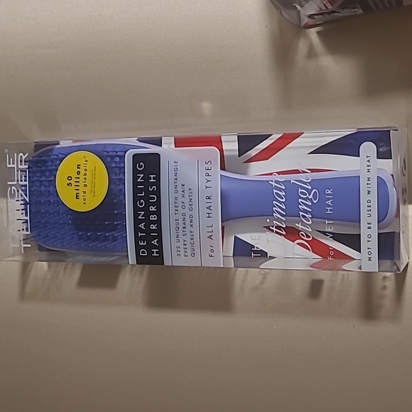 Detangling Hair Brush - Picture 1 of 1